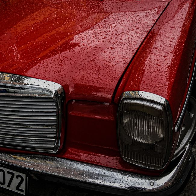 Sedan 2017 — krupobití, 74 důlků — stav před opravou
